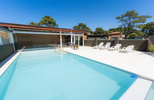 Mar de Cobo Apartment | Relax at Complejo Altos La Caleta: Family-Friendly Getaway