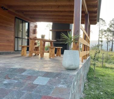 Calamuchita Department Ski Chalet | Discover Complejo Anthea: Family-Friendly Haven with Pool