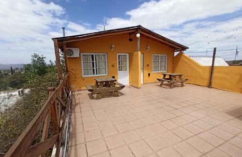 Tanti Apartment | Discover Complejo El Alto: Family-Friendly with Pool & Breakfast