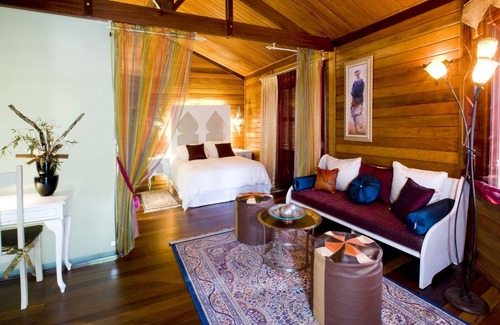 Arganda del Rey Hotel | Relax at Complejo La Cigüeña: Pool, Spa & Family Friendly