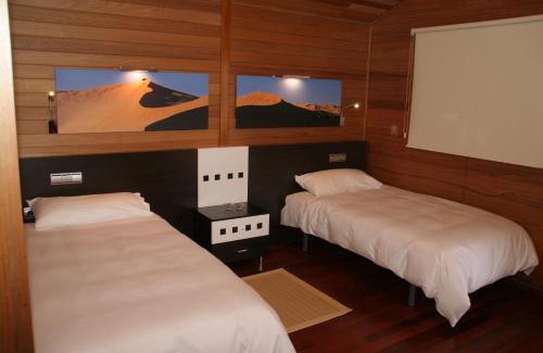 Arganda del Rey Resort | Enjoy Oceanfront Comfort at Complejo La Cigüeña