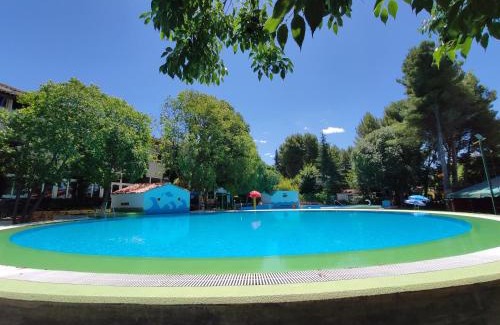 Beas de Segura House | Relax at Complejo La Veguilla with Oceanfront Amenities