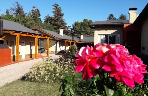 Sierra de la Ventana Cabin | Cozy Complejo Las Calandrias: Pet-Friendly with Pool Access
