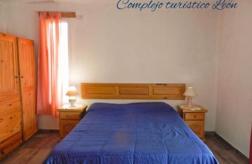 Villa Rumipal House | Budget-Friendly Getaway at Complejo Leon with Pool & Breakfast