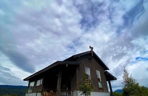 Lolog House | Family-Friendly Retreat at Complejo Mariteca Awaits You