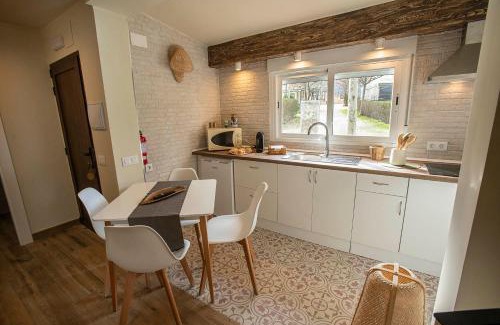 Aldeanueva del Camino House | Family-Friendly Complejo Roma with Oceanfront Pool Access