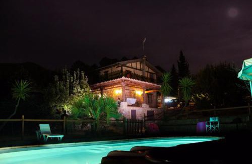 Jarandilla de la Vera House | Relax at Complejo Rural La Coronilla: 4-Star Oceanfront Retreat
