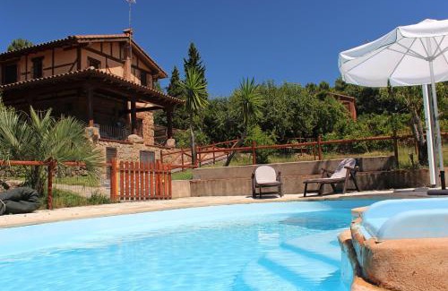 Jarandilla de la Vera House | Relax at Complejo Rural La Coronilla: 4-Star Oceanfront Retreat