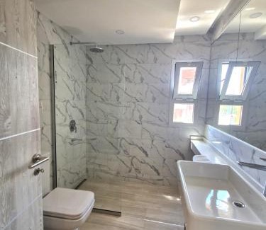 Las Grutas Apartment | Discover Complejo Tamariscos: Family-Friendly with Pool