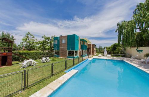 Mina Clavero Cabin | Discover Complejo Turístico Las Catalpas: Family-Friendly Retreat