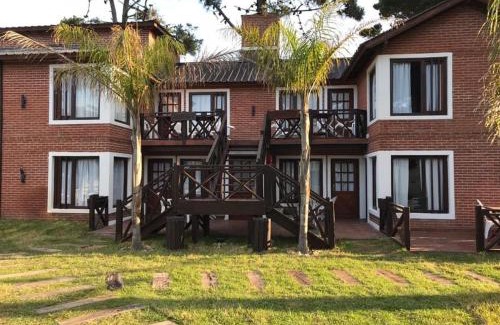 Mar de Ajo Apartment | Discover Complejo un Mundo Aparte: Pet-Friendly Retreat
