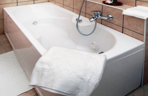 Torrimpietra Hotel | Relax at Complesso L'Oasi: Family-Friendly with Spa & Pool