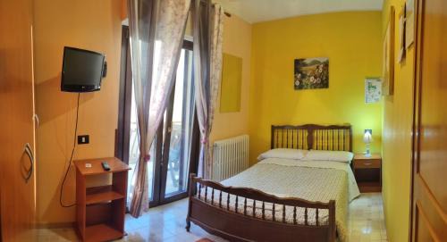 Poggio Picenze Bed & Breakfast | Discover Aurora: Oceanfront B&B with Pool & Pet-Friendly Stays