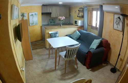 Tijola Apartment | Cozy Apartment for 4 in Central Tíjola with Spa Access