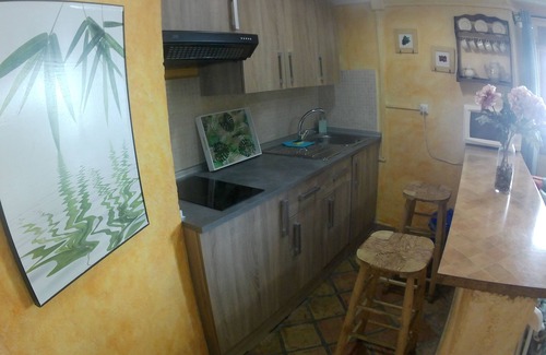 Tijola Apartment | Cozy Apartment for 4 in Central Tíjola with Spa Access