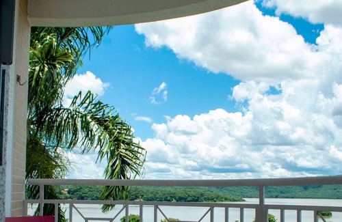 Caldas Novas Apartment | Incredible Views of Corumbá Lake in a Cozy Apartment