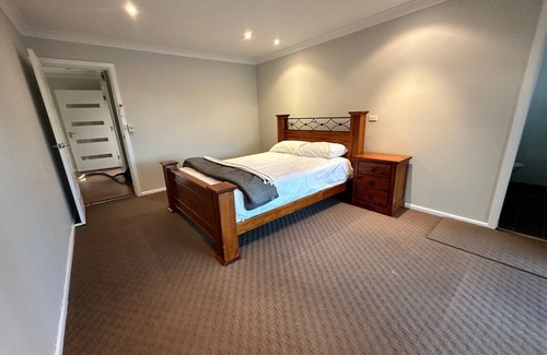 Kenthurst Other | Perfect Family House with Pool, 3.5km from Town Center