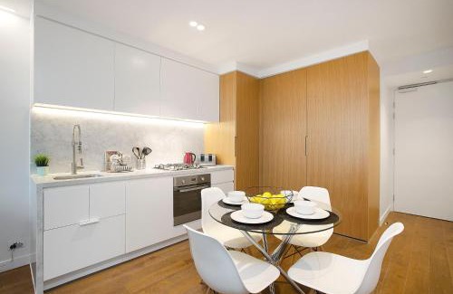 Melbourne Central Business District Apartment | Top-Rated Host CBD Lighthouse Apartments with Accessibility