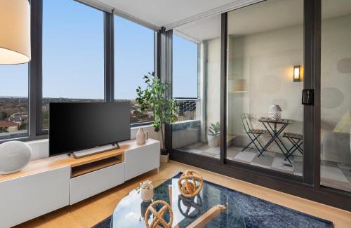 St Kilda Apartment | Explore Complete Host STK Apartments with Pool & Kitchen