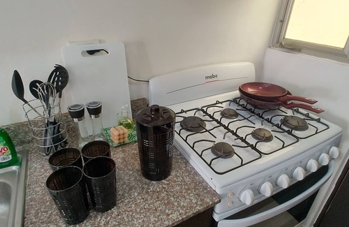 Merida Municipality House | Complete house "Azucenas" Wifi, A/C, Netflix, Pool, 24 hrs. security.