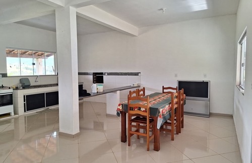 Extrema Cottage | Relaxing Retreat with Pool, Barbecue Grills & Fishing Spot