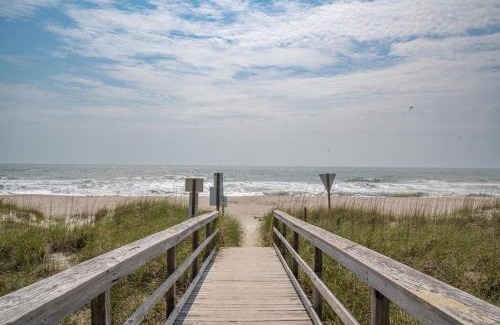 Kure Beach House | Family-Friendly Escape at Happy As A Clam Lower Unit