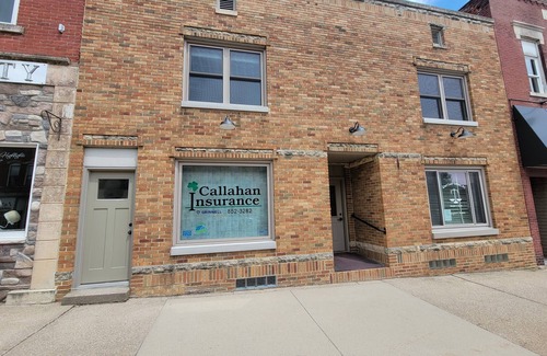 Cascade Apartment | Modern Downtown Apartment: 10/10 Rated, Family-Friendly Stay