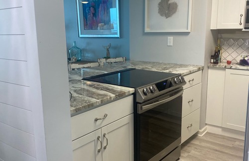 Villa Sabine Condo | Renovated 1-Bedroom at Sabine Yacht and Racquet Club