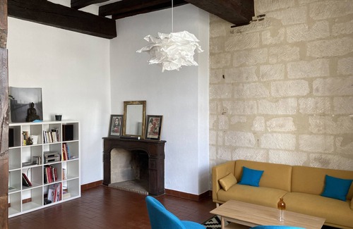 Tours City Centre Apartment | Historic 16th Century Apartment in Hyper Centre de Tours