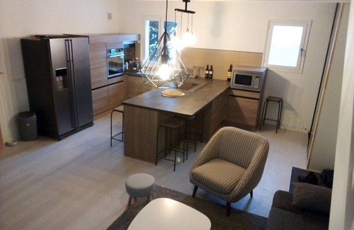 Les Angles House | Renovated Chalet with Spa in Prime Location - 10/10 Rated