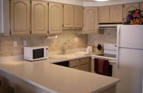 Midtown Ocean City Condo | Renovated Castle on the Sand with Ocean View & Pool