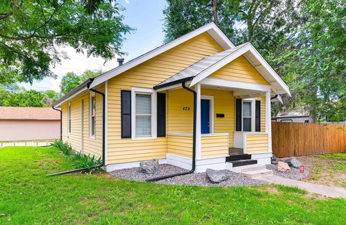 Central Colorado Springs House | Updated Cottage with Private Yard & Spa Amenities Await