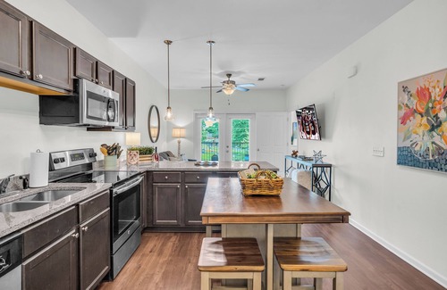 Starkville Condo | Completely Updated Condo, 15 Minute Walk to Davis Wade Stadium!
