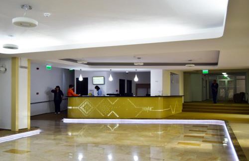 Caciulata Hotel | Welcoming Complex Balnear Cozia: Ideal for Families & Accessibility