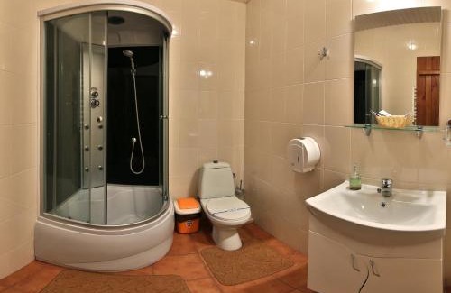 Velyka Omelyana Hotel | Discover Complex Khutor: Oceanfront Retreat with Pool