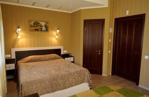 Sukhinovka Hotel | Discover Complex Mukhomor: Guest Rated 9/10 with Hot Tub