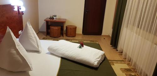 Firiza Hotel | Inviting Complex Turistic Caprioara: Family-Friendly Stay