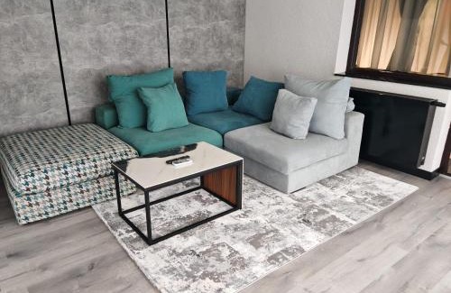 Caciulata Hotel | Inviting Complex Turistic Casa Romaneasca with Ocean View