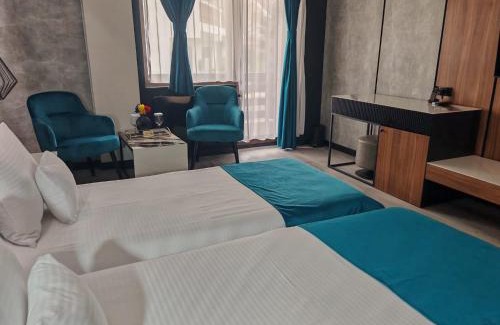 Caciulata Hotel | Inviting Complex Turistic Casa Romaneasca with Ocean View