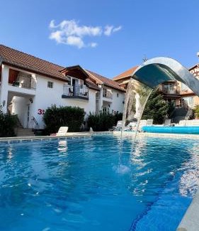 Baile Felix Hotel | Relaxing Retreat at Complex Turistic Monaco with Ocean Views