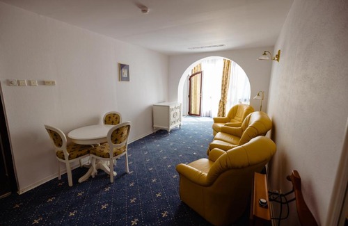 Vata de Jos Hotel | Discover Complex Vața Băi: Spa, Pool & Family-Friendly Fun