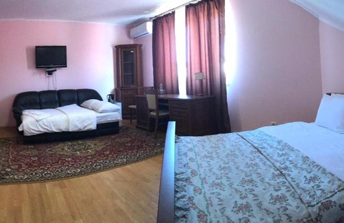 Skole Hotel | Guest Rated: Complex Vivcharyk with Pet-Friendly Amenities