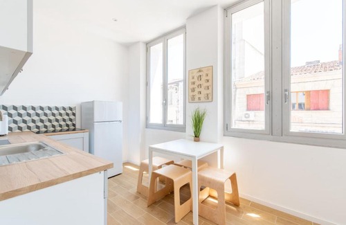 4th Arrondissement House | Pet-Friendly Oceanfront MaisonMars with Breakfast & Parking