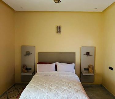 Aarab Sebbah Ziz Bed & Breakfast | Relax by the Pool at COMPLEXE L'OASIS - Family Friendly Stay
