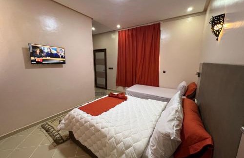Aarab Sebbah Ziz Bed & Breakfast | Relax by the Pool at COMPLEXE L'OASIS - Family Friendly Stay