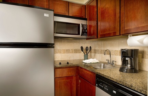 Morrisville Apartment | Enjoy Free Breakfast and Wi-Fi in Comfortable Hotel