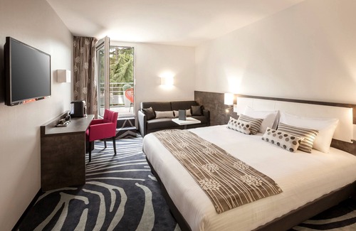Gradignan Hotel | Relax at Comté d'Ornon - Hotel & Spa with Top Amenities