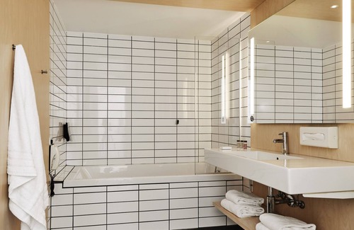 Snekkersten Hotel | Eco-Friendly Escape at Comwell Borupgaard - 4-Star Comfort