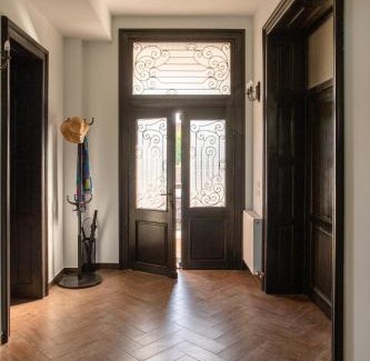 Valenii de Munte Villa | Discover Conacul La Ciresi: A Unique Retreat Experience