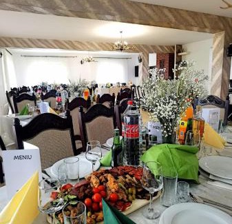 Ocna Sugatag House | Discover Conacul Lupilor: Pet-Friendly Stay with Breakfast